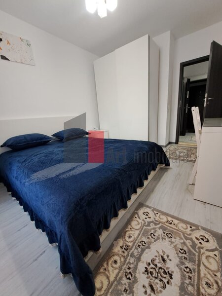 Rezervelor nr. 99, inchiriez apartament 2 camere.